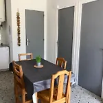 Les Pastourelles Apartment