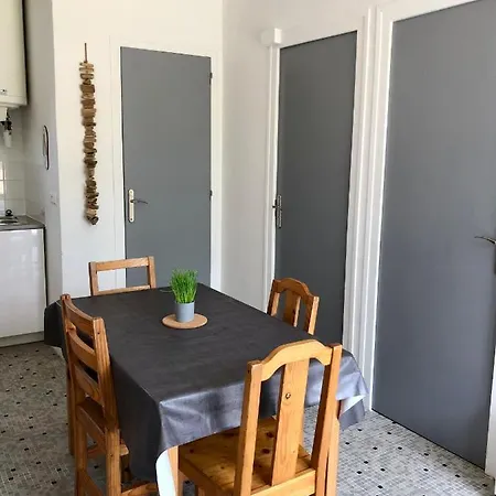 Les Pastourelles Apartment