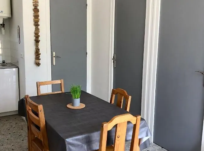 Les Pastourelles Lejlighed